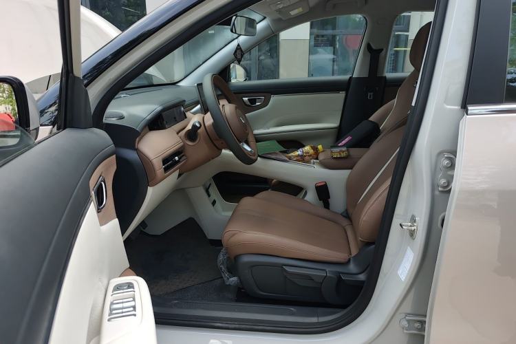 Used Wuling Bingo S 2025 Model 430km Deluxe Edition Left Front Seat