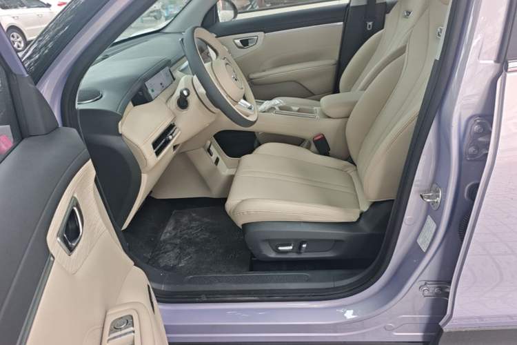 Used Wuling Bingo S 2025 Model 430km Flagship Edition Left Front Seat