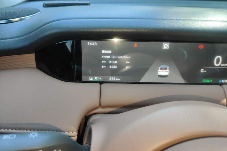 Used Wuling Bingo S 2025 Model 430km Flagship Edition Odometer Close Up