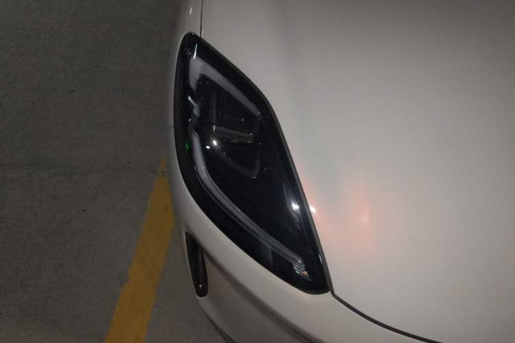 Used Wuling Bingo S 2025 Model 325km Flagship Edition Right Front Headlight