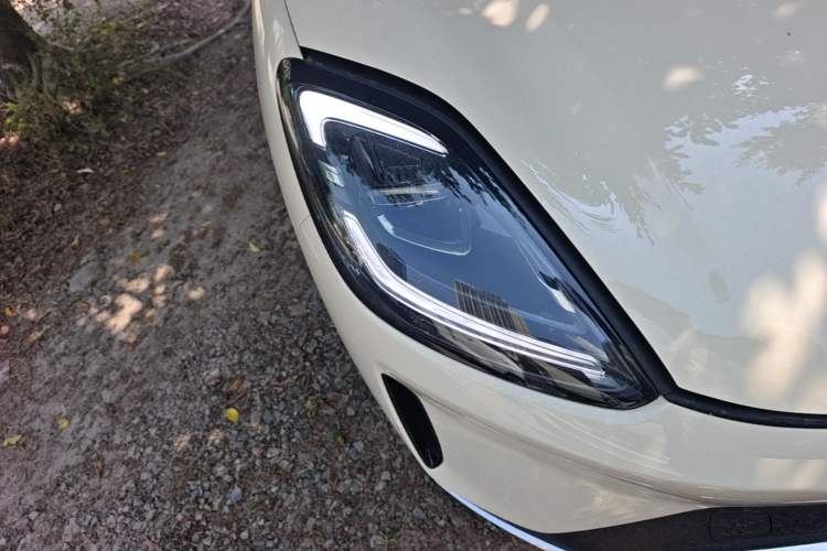 Used Wuling Bingo S 2025 Model 325km Flagship Edition Right Front Headlight