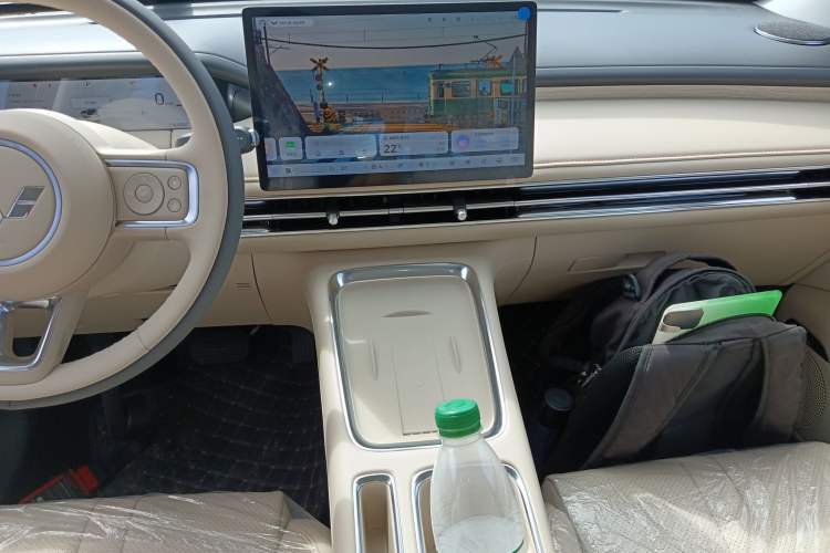 Used Wuling Bingo S 2025 Model 325km Deluxe Edition Audio And AC Panel