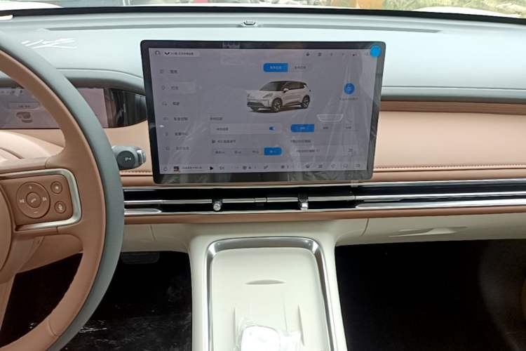 Used Wuling Bingo S 2025 Model 325km Deluxe Edition Audio And AC Panel