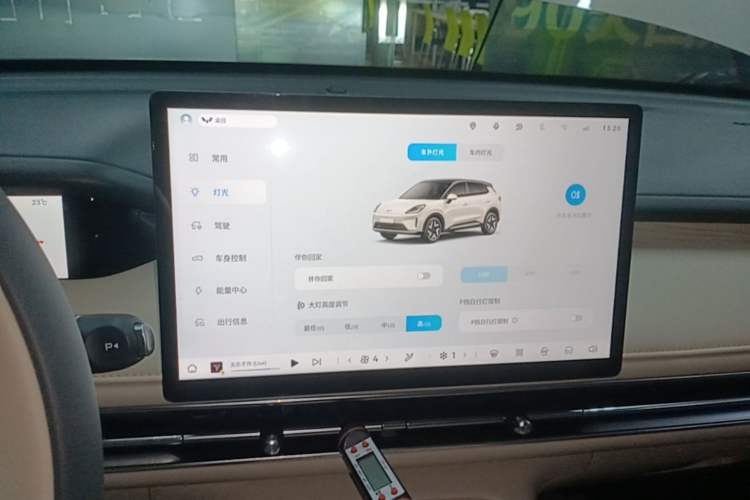 Used Wuling Bingo S 2025 Model 325km Flagship Edition Audio And AC Panel