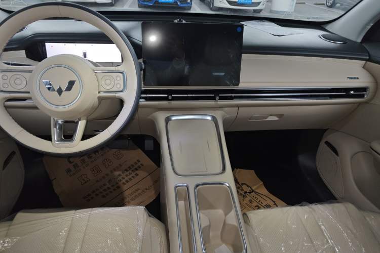 Used Wuling Bingo S 2025 Model 325km Deluxe Edition Audio And AC Panel