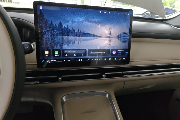 Used Wuling Bingo S 2025 Model 325km Deluxe Edition Audio And AC Panel