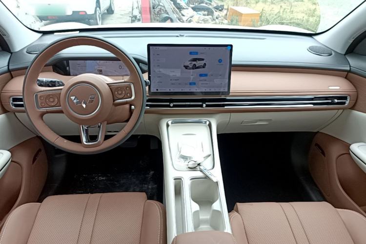 Used Wuling Bingo S 2025 Model 325km Deluxe Edition Center Console
