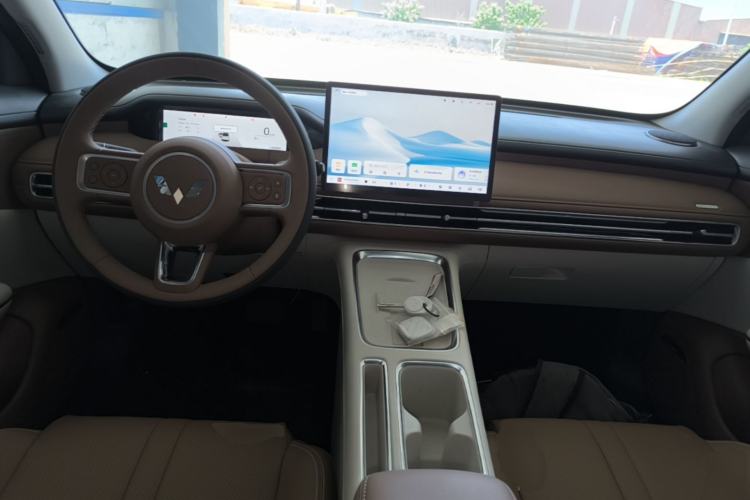 Used Wuling Bingo S 2025 Model 325km Deluxe Edition Center Console
