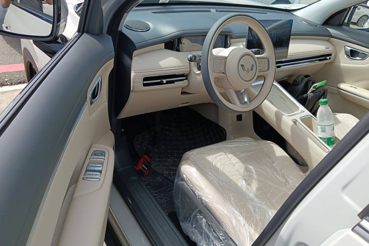 Used Wuling Bingo S 2025 Model 325km Deluxe Edition Driver Seat