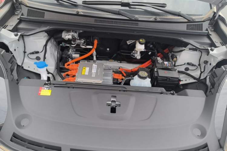 Used Wuling Bingo S 2025 Model 325km Flagship Edition Engine Bay