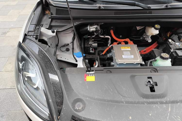 Used Wuling Bingo S 2025 Model 430km Flagship Edition Engine Bay Right