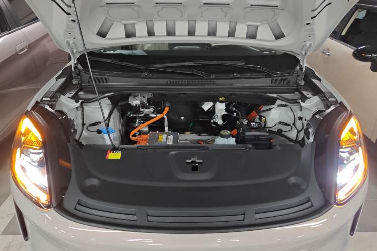 Used Wuling Bingo S 2025 Model 325km Deluxe Edition Engine Bay