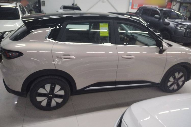 Used Wuling Bingo S 2025 Model 325km Deluxe Edition Exterior 4