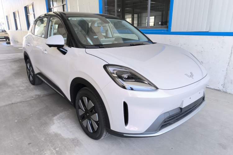 Used Wuling Bingo S 2025 Model 325km Deluxe Edition Front Right 45 Deg