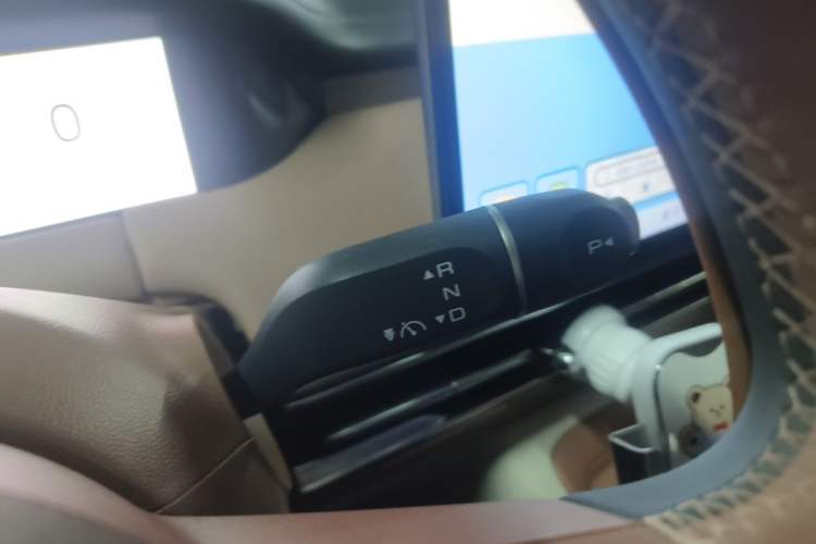 Used Wuling Bingo S 2025 Model 325km Deluxe Edition Gear Lever