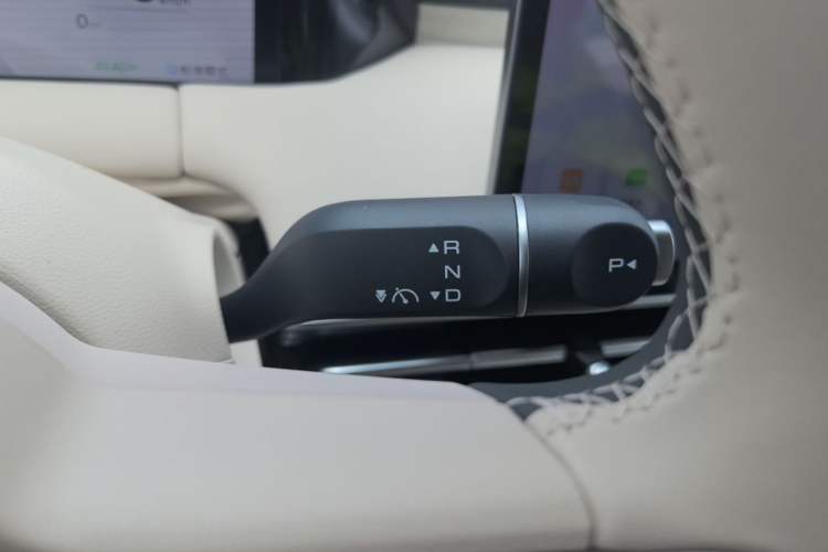 Used Wuling Bingo S 2025 Model 325km Flagship Edition Gear Lever