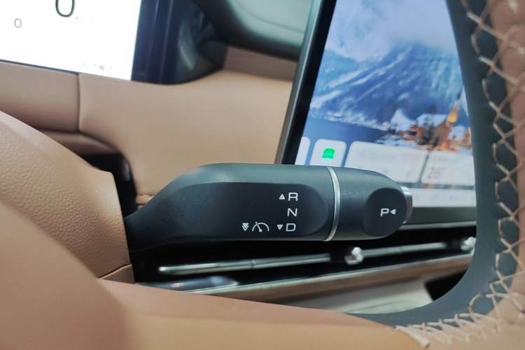 Used Wuling Bingo S 2025 Model 325km Deluxe Edition Gear Lever