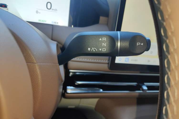 Used Wuling Bingo S 2025 Model 430km Flagship Edition Gear Lever