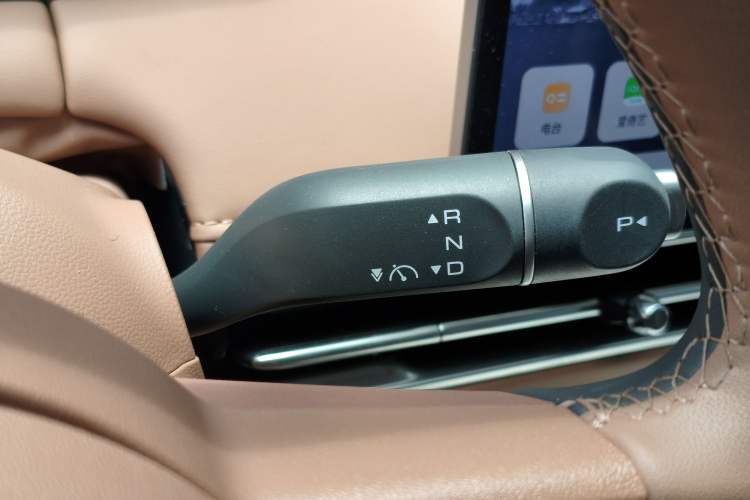 Used Wuling Bingo S 2025 Model 430km Flagship Edition Gear Lever