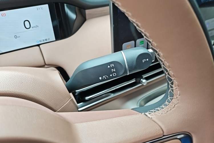 Used Wuling Bingo S 2025 Model 430km Flagship Edition Gear Lever