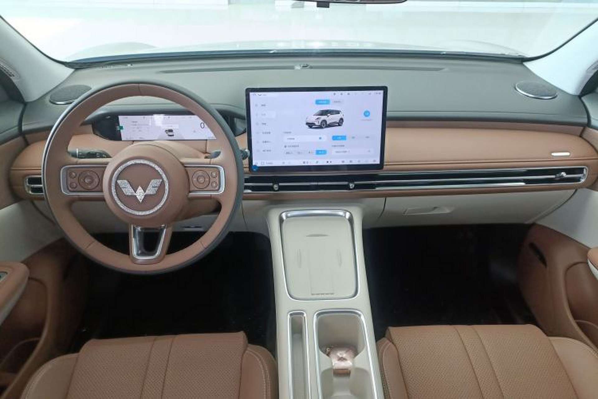 Used Wuling Bingo S 2025 Model 325km Deluxe Edition Interior 2