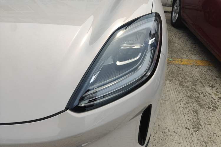 Used Wuling Bingo S 2025 Model 430km Flagship Edition Left Front Headlight