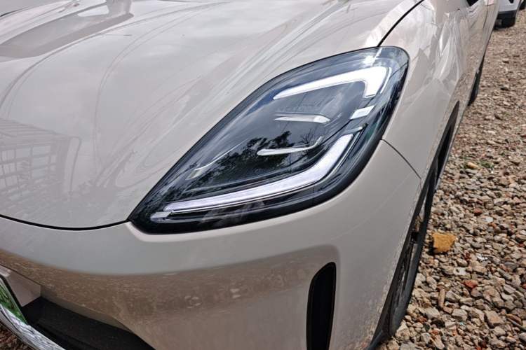 Used Wuling Bingo S 2025 Model 430km Flagship Edition Left Front Headlight