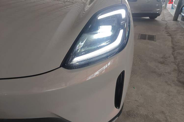Used Wuling Bingo S 2025 Model 430km Flagship Edition Left Front Headlight
