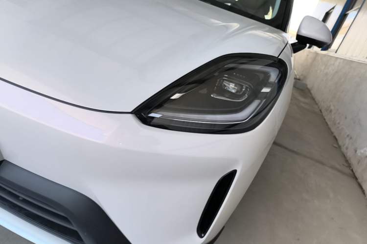 Used Wuling Bingo S 2025 Model 325km Deluxe Edition Left Front Headlight