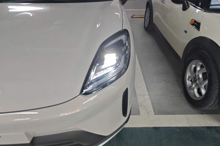 Used Wuling Bingo S 2025 Model 325km Deluxe Edition Left Front Headlight