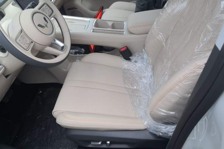 Used Wuling Bingo S 2025 Model 325km Flagship Edition Left Front Seat