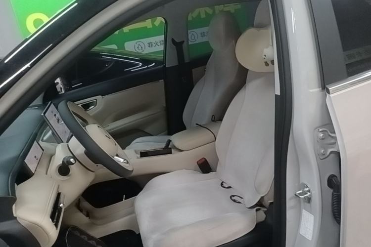 Used Wuling Bingo S 2025 Model 325km Flagship Edition Left Front Seat