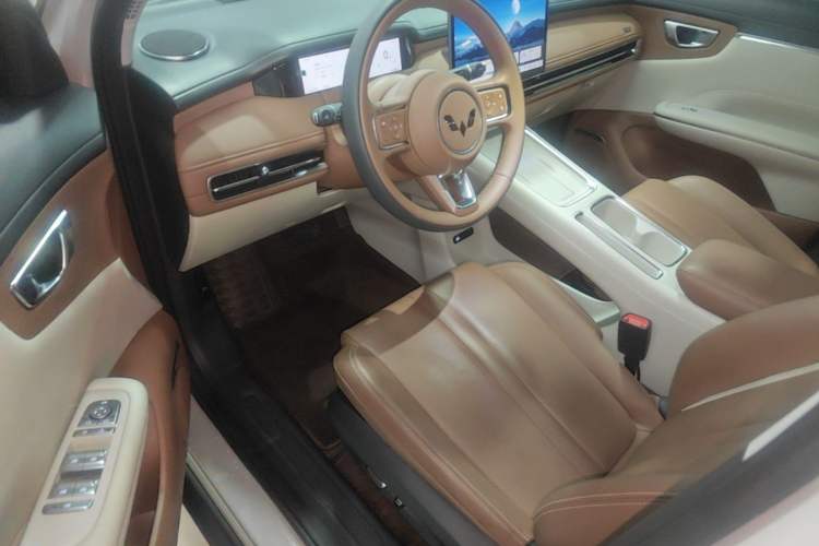 Used Wuling Bingo S 2025 Model 430km Flagship Edition Left Front Seat