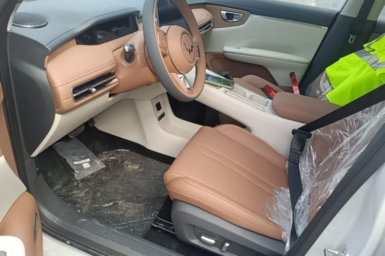 Used Wuling Bingo S 2025 Model 325km Flagship Edition Left Front Seat