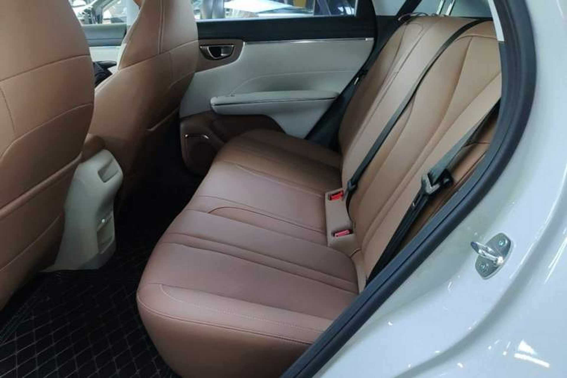 Used Wuling Bingo S 2025 Model 430km Deluxe Edition Left Rear Seat