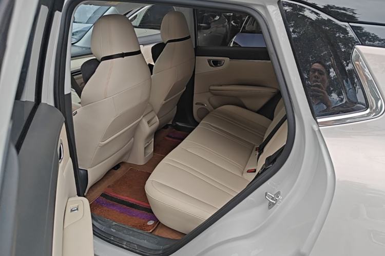 Used Wuling Bingo S 2025 Model 430km Flagship Edition Left Rear Seat