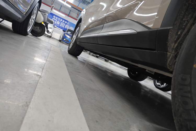 Used Wuling Bingo S 2025 Model 325km Deluxe Edition Left Side Sill