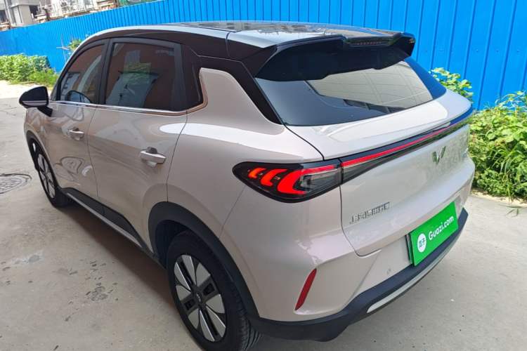 Used Wuling Bingo S 2025 Model 325km Deluxe Edition Rear Left 45 Deg
