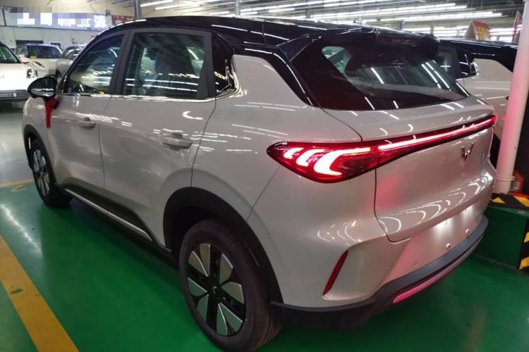 Used Wuling Bingo S 2025 Model 325km Deluxe Edition Rear Left 45 Deg