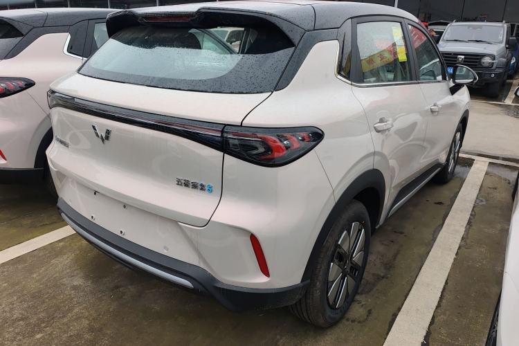 Used Wuling Bingo S 2025 Model 325km Deluxe Edition Rear Right 45 Deg