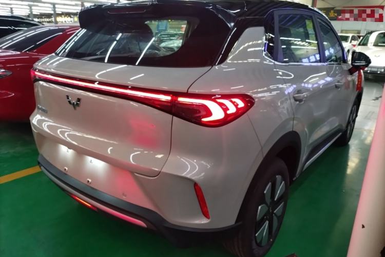 Used Wuling Bingo S 2025 Model 325km Deluxe Edition Rear Right 45 Deg