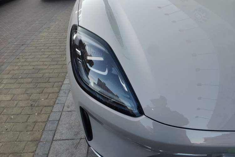 Used Wuling Bingo S 2025 Model 430km Flagship Edition Right Front Headlight