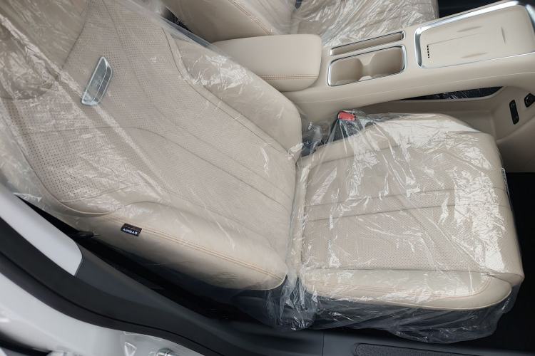 Used Wuling Bingo S 2025 Model 325km Deluxe Edition Right Front Seat