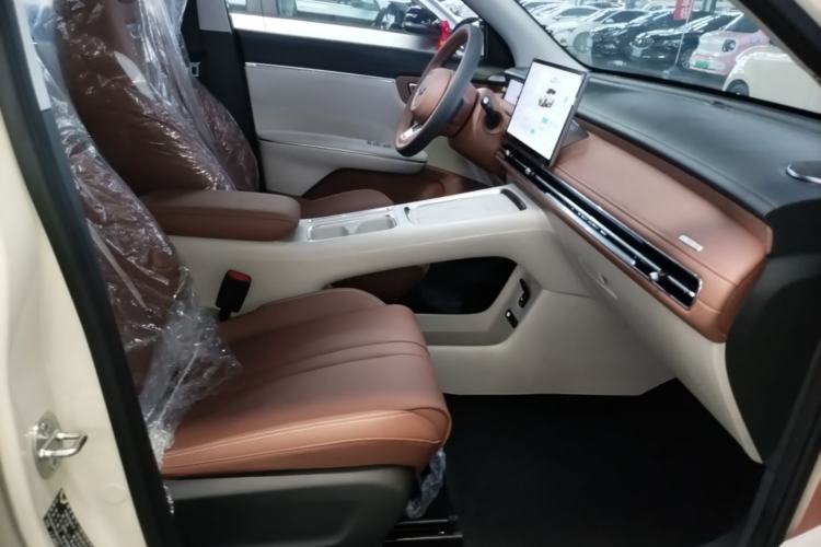 Used Wuling Bingo S 2025 Model 430km Flagship Edition Right Front Seat