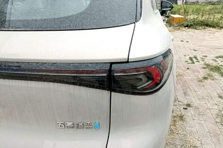 Used Wuling Bingo S 2025 Model 325km Deluxe Edition Right Rear Taillight