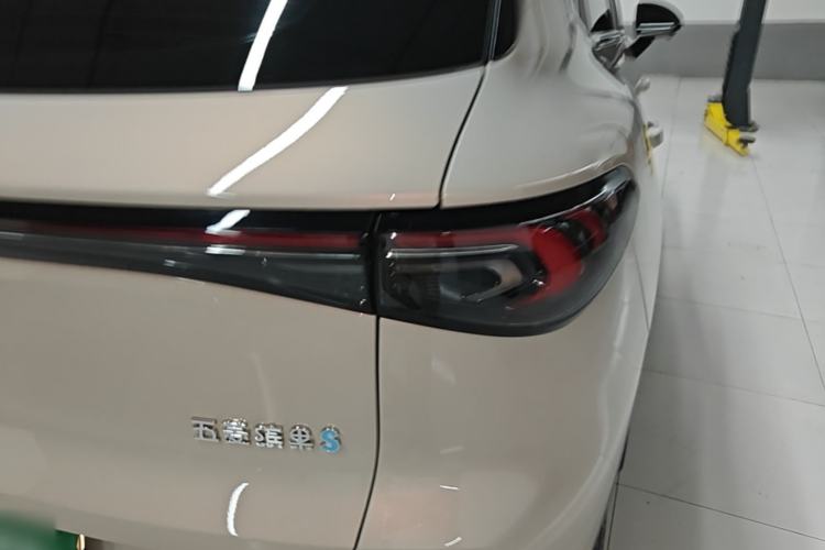 Used Wuling Bingo S 2025 Model 430km Flagship Edition Right Rear Taillight