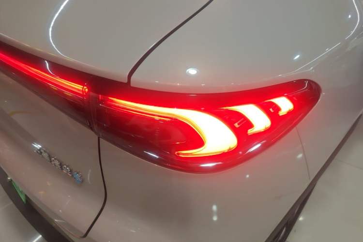 Used Wuling Bingo S 2025 Model 430km Flagship Edition Right Rear Taillight