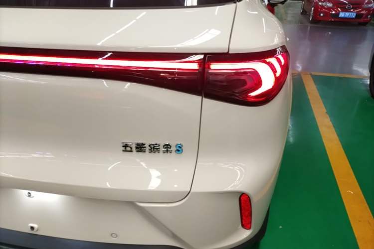 Used Wuling Bingo S 2025 Model 430km Flagship Edition Right Rear Taillight