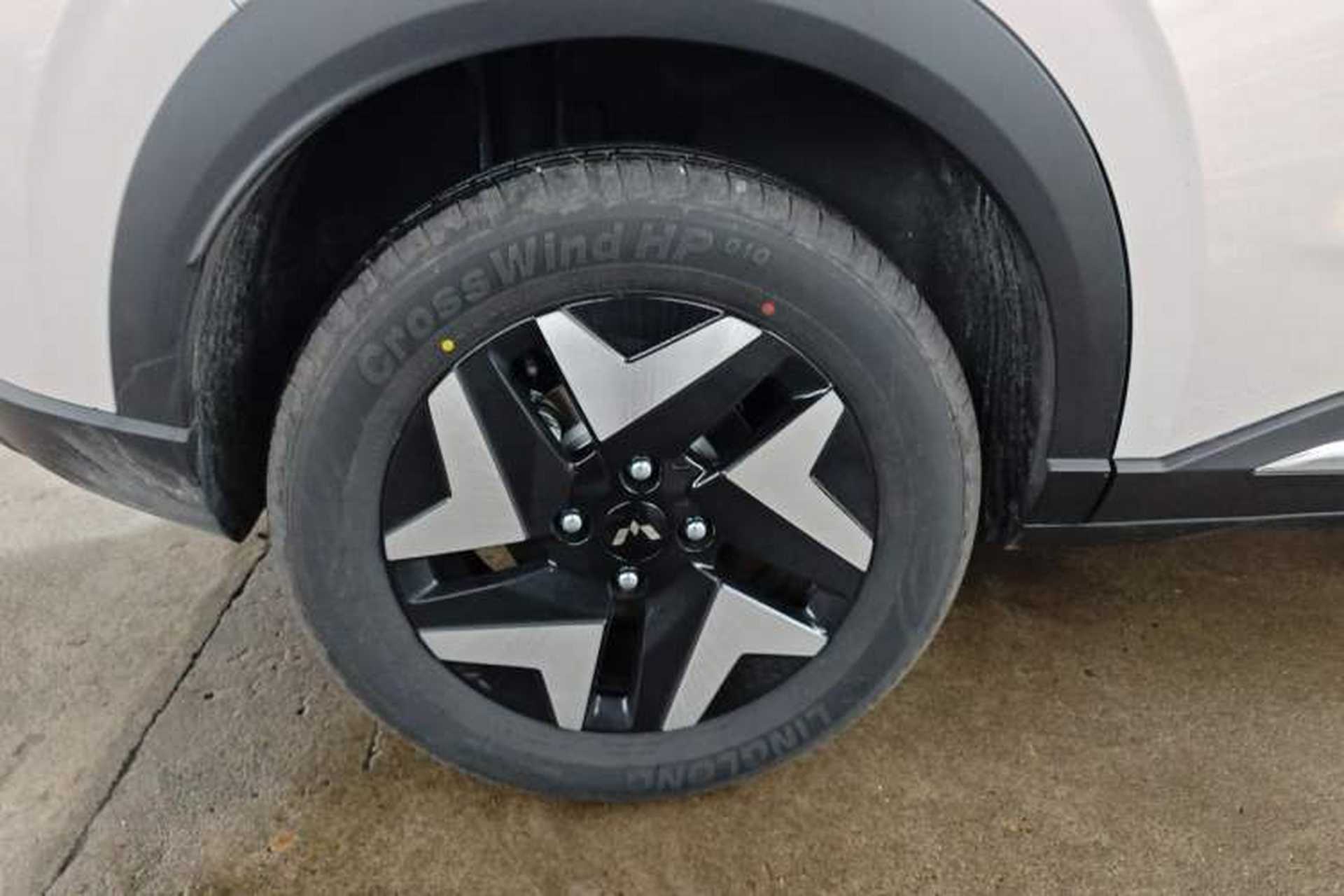 Used Wuling Bingo S 2025 Model 430km Flagship Edition Right Rear Wheel Hub