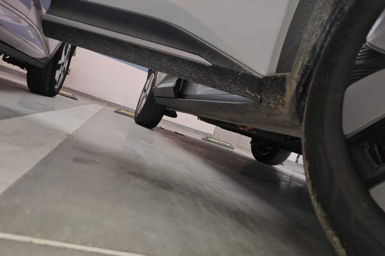 Used Wuling Bingo S 2025 Model 325km Deluxe Edition Right Side Sill